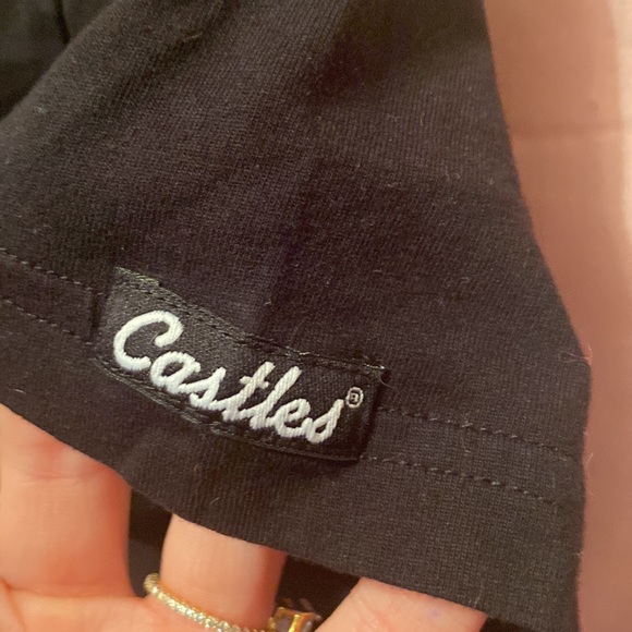 ❌❌SOLD❌❌Women’s CROOKS & CASTLES tee - Picture 4 of 4